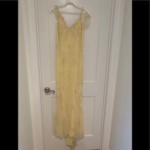 Gorgeous yellow dress